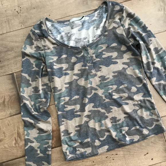 Tresics Camouflage Top Blouse Shirt - Picture 2 of 6